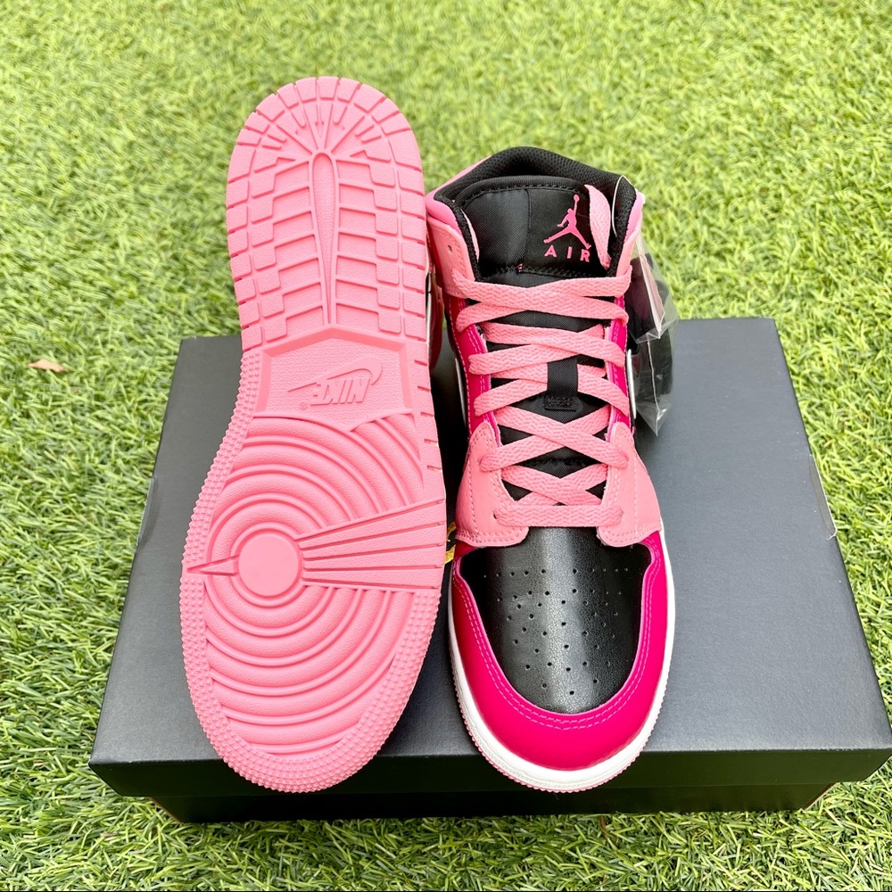Nike Air Jordan 1 mid GS pink shoes - Picture 4 of 5